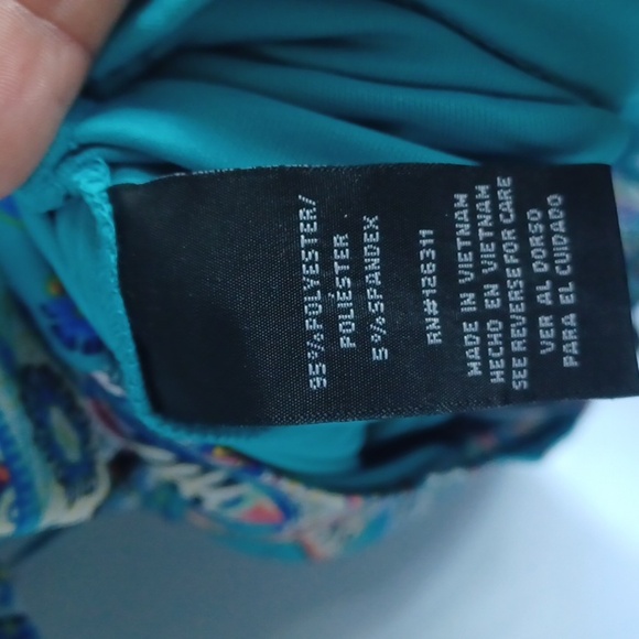 RN Studio Cold Shoulder Paisley Dress Turq Multi 12, stretchy,  flowy - Picture 8 of 9